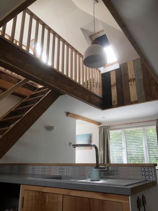 Cosy Rustic Annex In Quiet Cornwall Village Saint Wenn エクステリア 写真